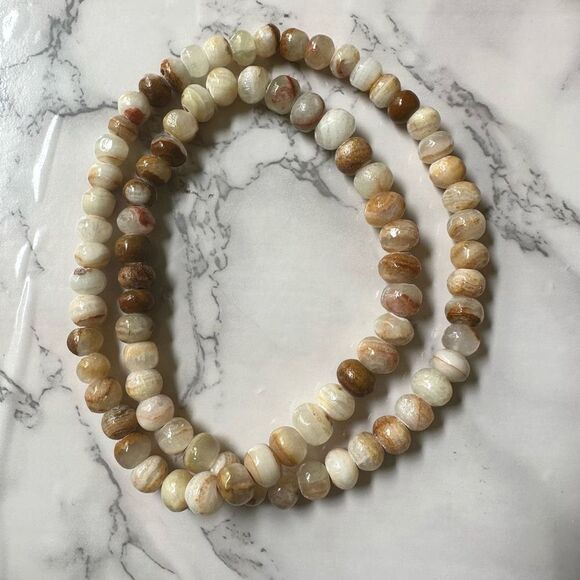 Calcite beaded long necklace - Picture 2 of 9